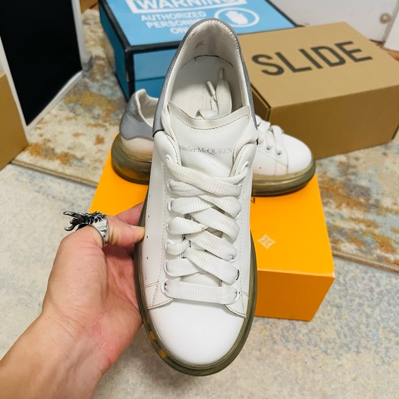 Women’s Size 7 (Euro Sz 37) Alexander McQueen Oversized Clear-sole Sneakers Grey - Picture 10 of 15